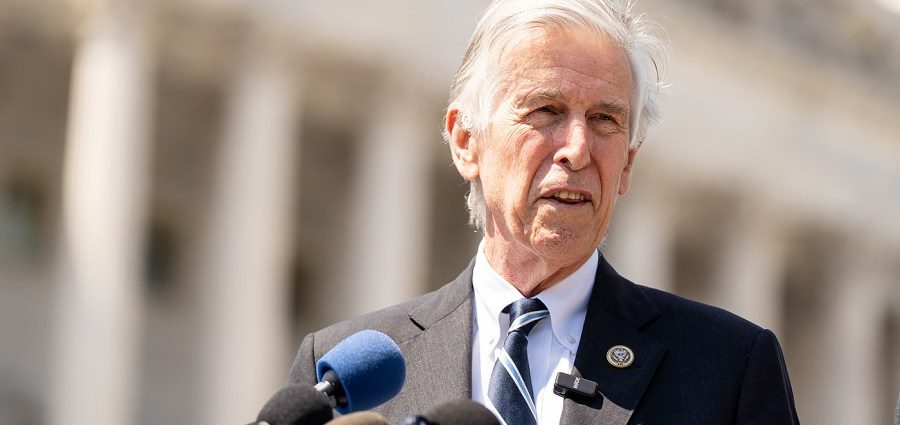 faa-should-suspend-ai-system-for-dc-area-airports:-beyer