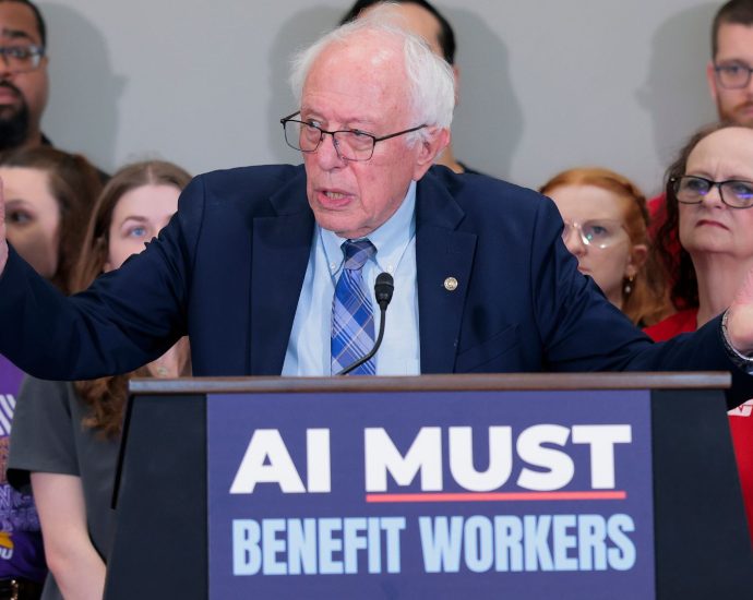 congress-can’t-agree-on-how-to-regulate-ai,-but-here-are-the-proposals