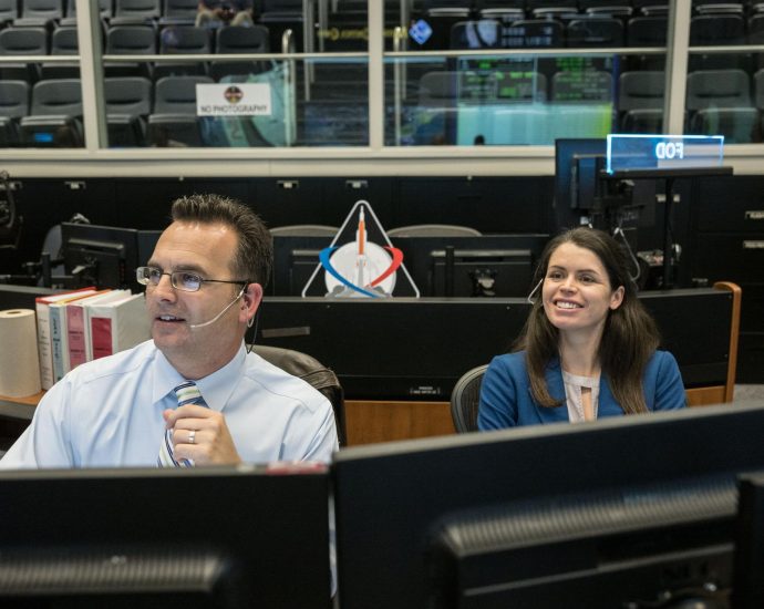 apply-to-be-a-flight-director:-frequently-asked-questions