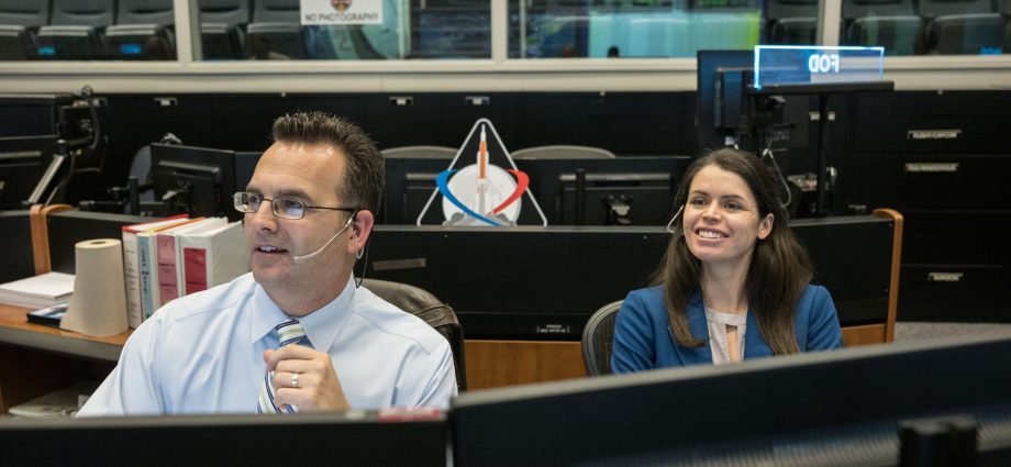 apply-to-be-a-flight-director:-frequently-asked-questions