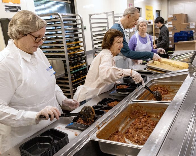 Cost-Saving Medicaid Meal Deliveries Threatened by Cuts, Policy Uncertainty