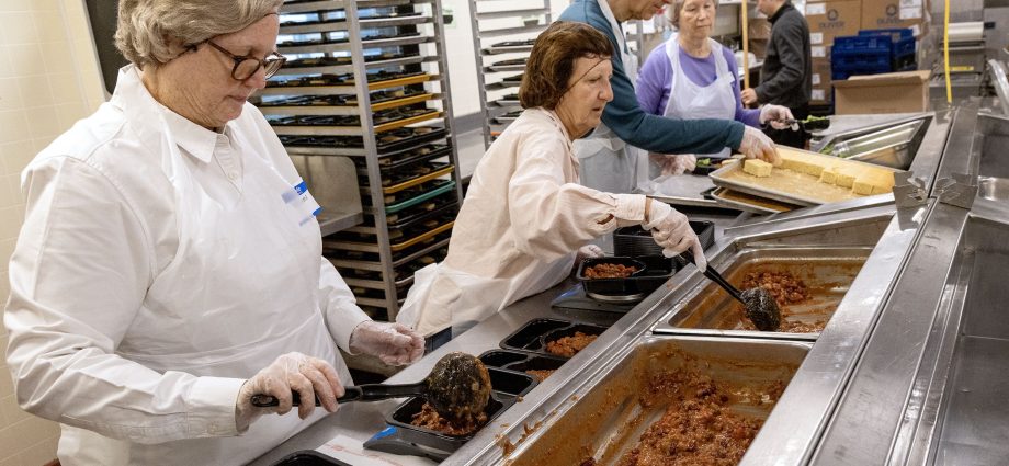 Cost-Saving Medicaid Meal Deliveries Threatened by Cuts, Policy Uncertainty