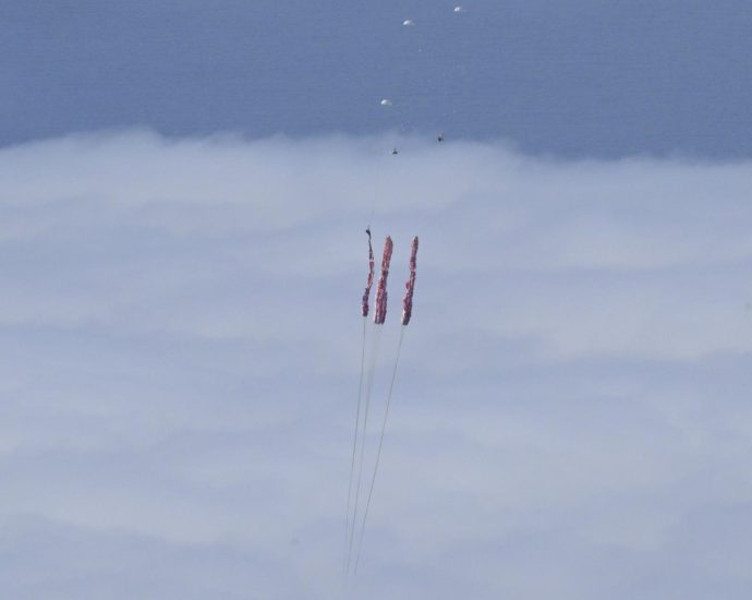 artemis-i-splashdown