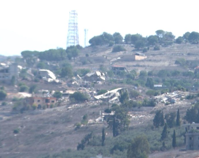 israel’s-destruction-leaves-lebanon’s-border-villages-in-ruins