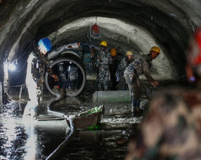 is-nepal’s-flood-a-harbinger-of-what’s-to-come-in-the-himalayas?