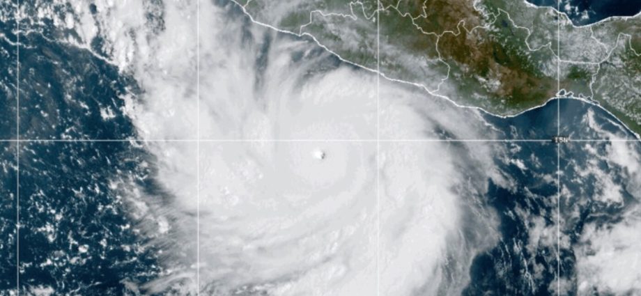 hurricane-polo-fuels-fears-of-landslides-in-mexico-as-nolo-closes-in-on-hawaii