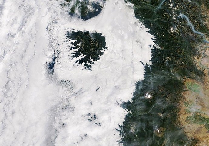 cloudy-cloak-over-the-northwest
