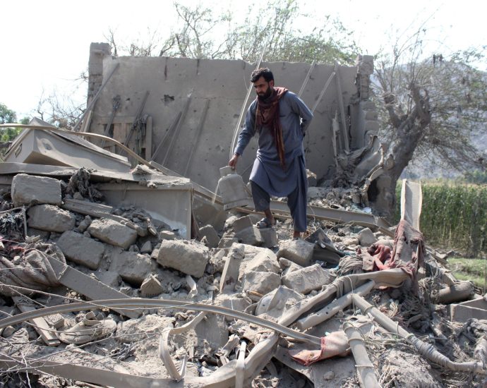 pakistan-says-it-launches-air-strikes-on-afghanistan-after-drone-attacks