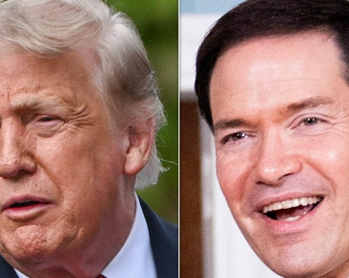 the-traitor-just-had-a-very-awkward-moment-with-rubio-seated-inches-away-from-him