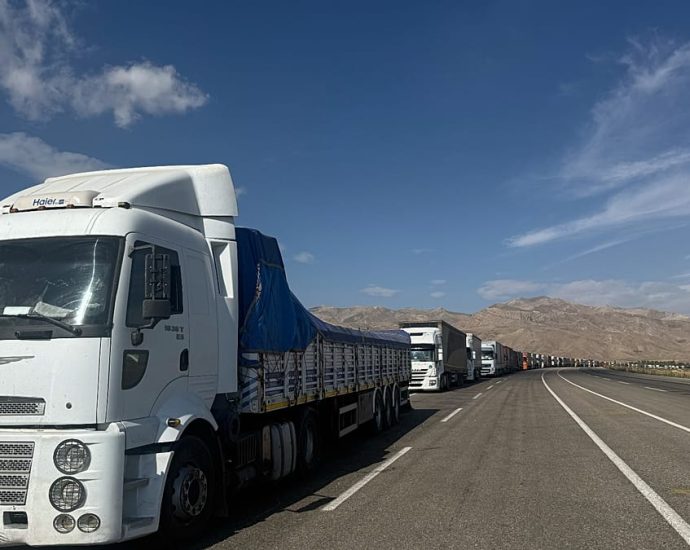 turkey-iran-border-crossing-hit-by-severe-truck-delays