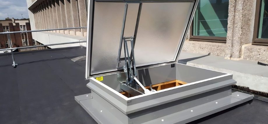 7-best-bespoke-smoke-vents-for-large-and-complex-roof-openings-(2026)