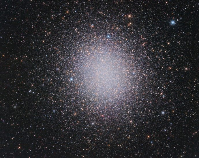 apod:-2026-september-25-–-globular-star-cluster-omega-centauri