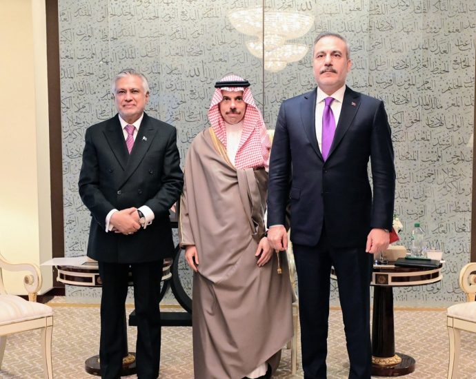 pakistan,-turkiye-edge-closer-towards-joining-saudi-war-against-houthis