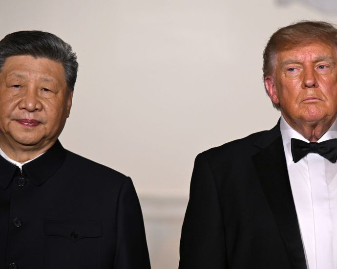 the-traitor-hosts-china’s-xi-jinping-at-white-house-state-dinner