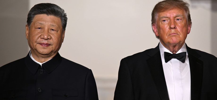 the-traitor-hosts-china’s-xi-jinping-at-white-house-state-dinner