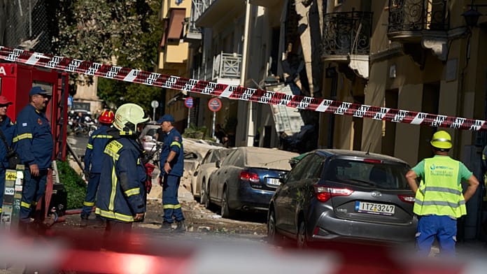 explosion-near-acropolis-collapses-building-in-athens’-plaka,-injuring-two