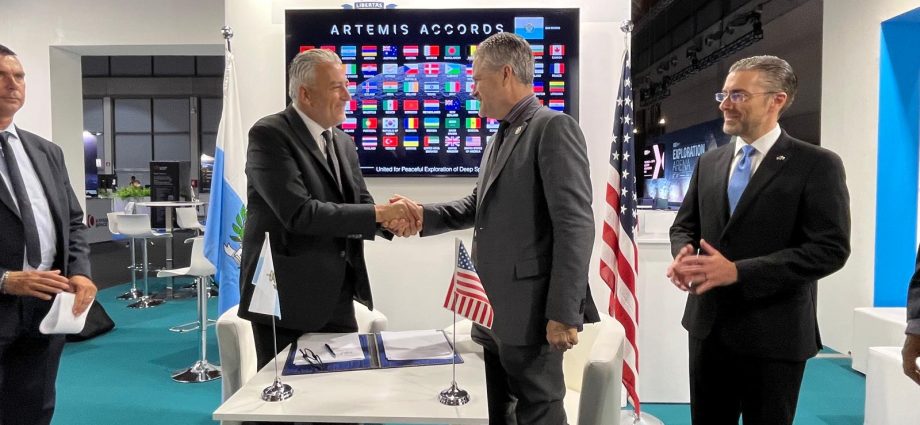 nasa-welcomes-san-marino-signing-the-artemis-accords  