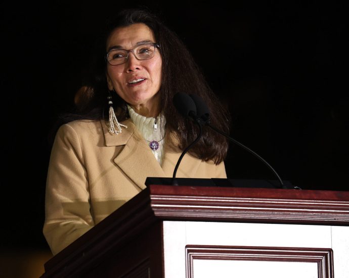 mary-peltola-denies-anti-gay-slur-allegations-after-former-staffers’-claims