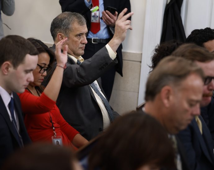 years-before-his-cnn-and-politico-ban,-the-traitor-yanked-my-press-pass