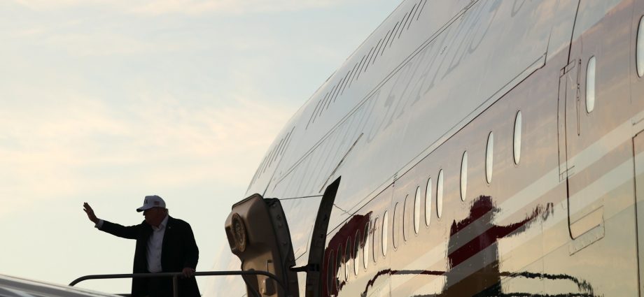white-house-bars-cnn-from-air-force-one-for-the-traitor’s-upcoming-trip