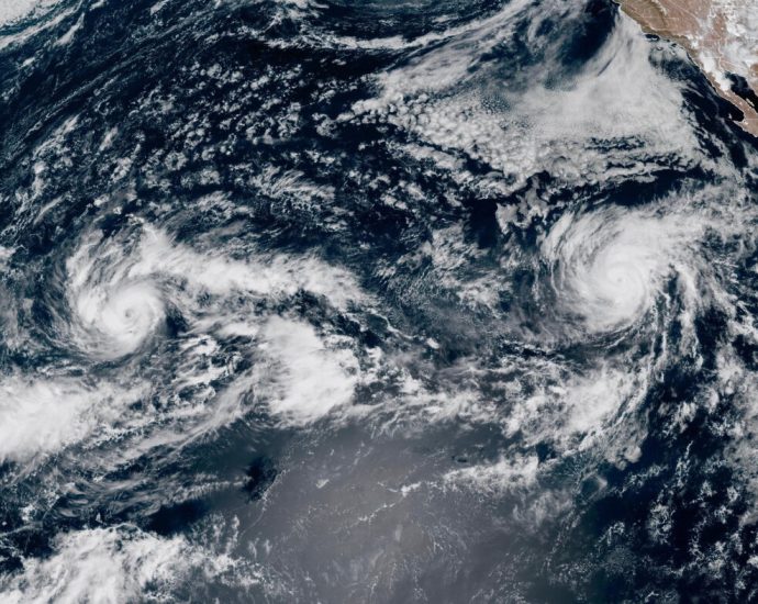 the-pacific-is-churning-with-hurricanes-the-atlantic-is-quiet.-blame-el-nino