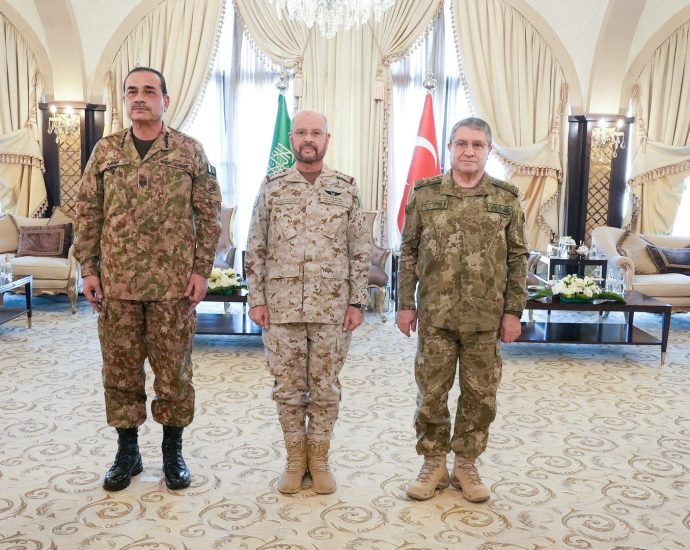 mecca-defence-alliance-chiefs-meet-amid-houthi-attacks