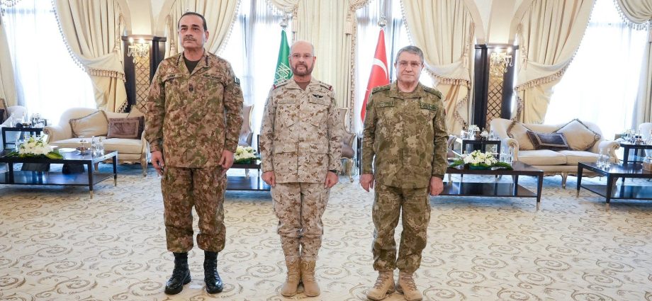 mecca-defence-alliance-chiefs-meet-amid-houthi-attacks