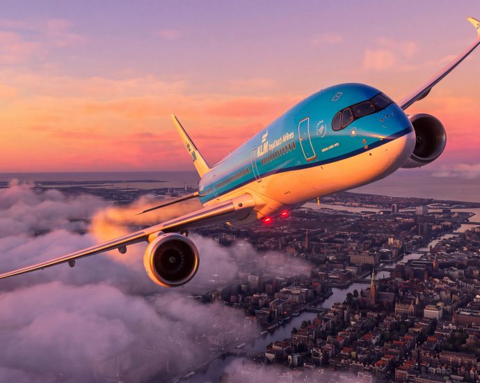 klm-reveals-1st-5-routes-for-brand-new-airbus-a350s:-see-them-all-now