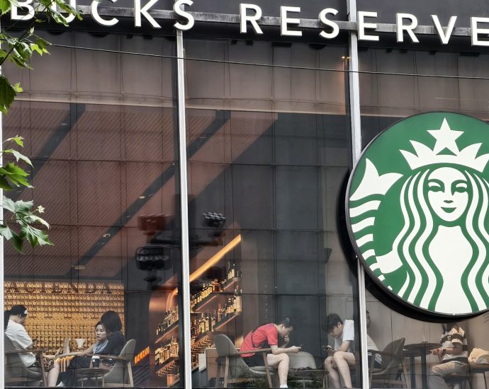as-starbucks-closes-more-locations,-kitchens-are-becoming-the-new-coffeehouse