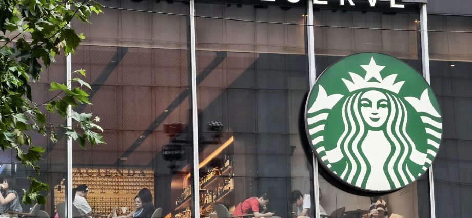 as-starbucks-closes-more-locations,-kitchens-are-becoming-the-new-coffeehouse