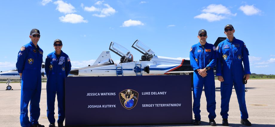 nasa’s-spacex-crew-13-lands-at-nasa-kennedy