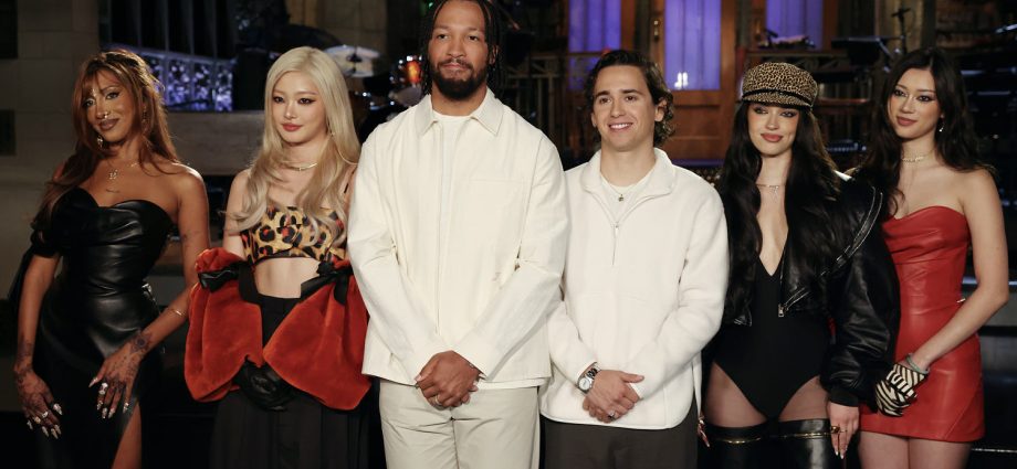 new-york-knicks’-jalen-brunson-kicks-off-the-new-season-of-‘snl’-tonight