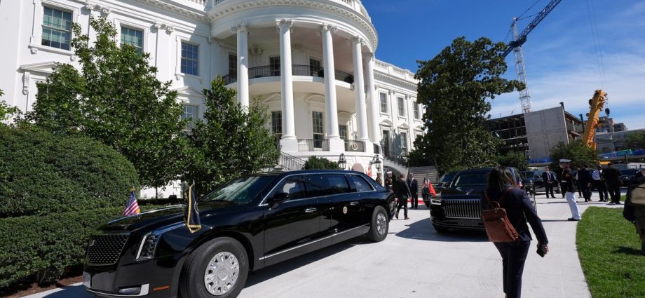 cnn-left-off-air-force-one-for-the-traitor’s-upcoming-trip,-white-house-signals-in-new-media-restriction