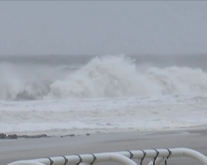 special-report:-one-person-dead-as-dangerous-nor’easter-slams-east-coast