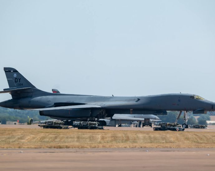 men-arrested-on-suspicion-of-explosives-offenses-near-us.-air-base-in-britain-as-vehicles-searched