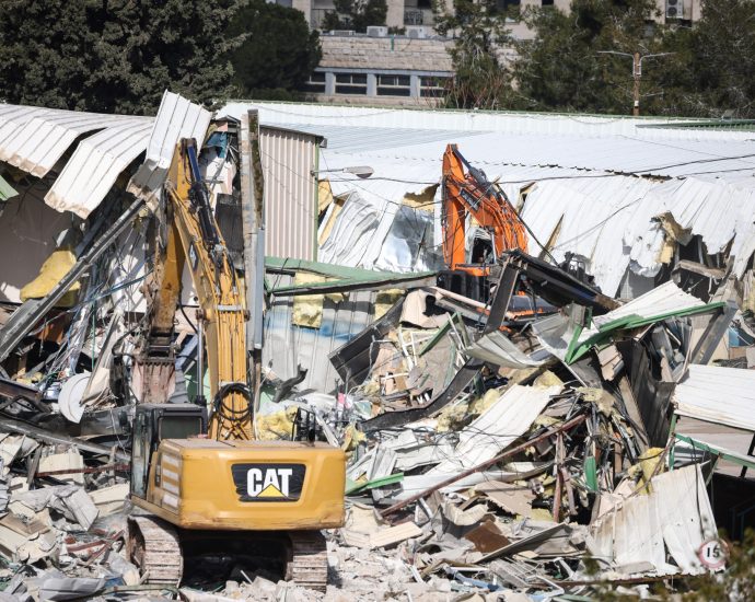‘no-role-for-unrwa-in-gaza’:-does-the-board-of-peace-toe-israeli-lines?