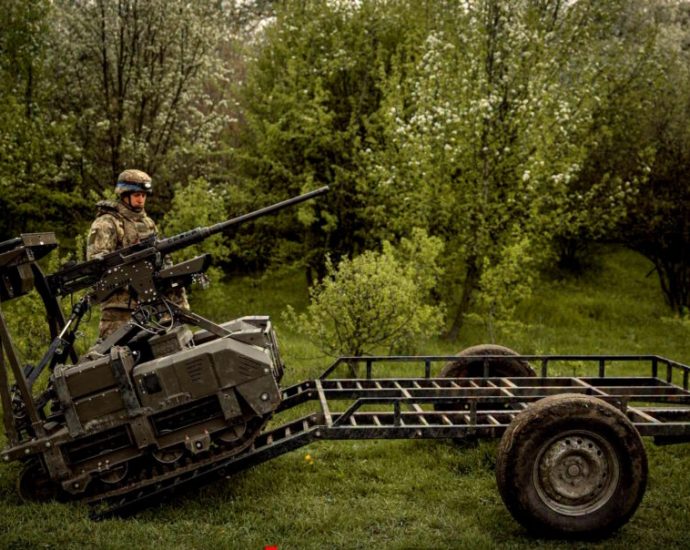 new-vivaldi-tactic:-ukraine’s-ground-robots,-each-carrying-two-bullspike-grenade-launchers,-attack-russian-positions-and-then-detonate-inside-their-shelters