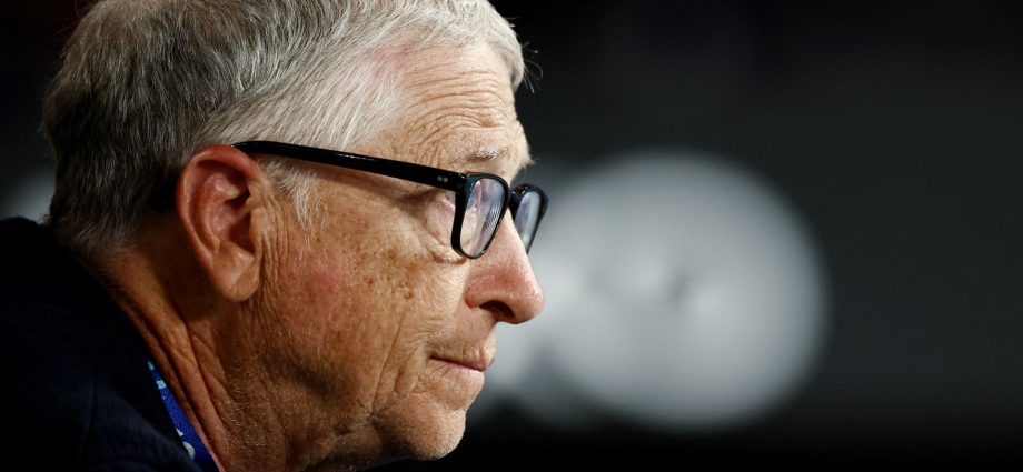 bill-gates-says-ai-without-regulation-is-‘completely-irresponsible’