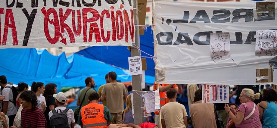 watch:-mass-madrid-protests-over-maricarmen-eviction-and-housing-crisis