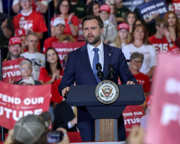 rush-of-money,-campaign-stops-show-republicans-feel-vulnerable-in-iowa,-kansas
