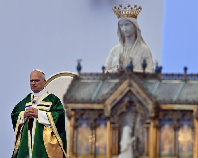 pope-leo-condemns-assisted-dying-as-‘false-compassion’-in-france