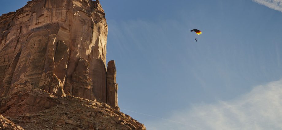 base-jumper-fatally-plunges-700-feet-after-wingsuit-failure-in-utah