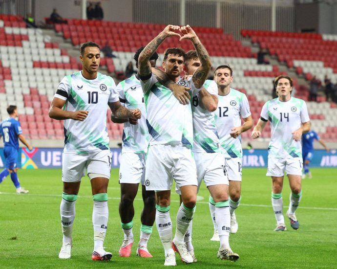 ireland-beats-israel-3-0-wearing-black-armbands-to-support-gaza