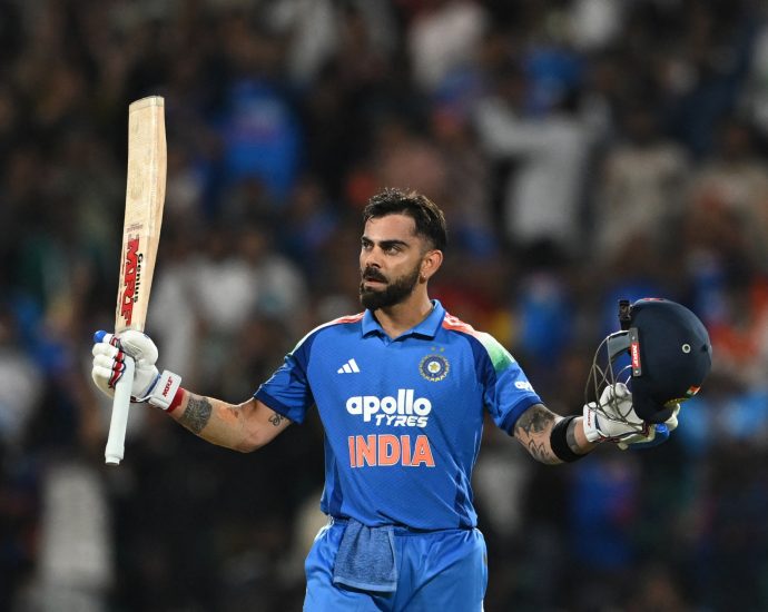virat-kohli-passes-15,000-odi-runs-as-india-beat-west-indies