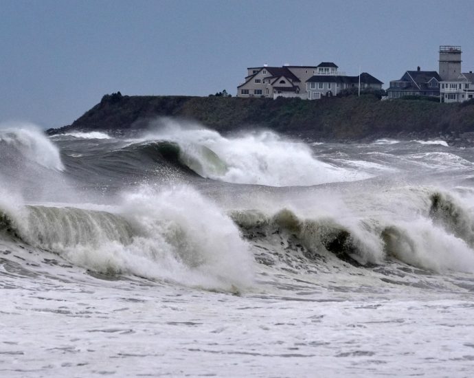 1-reported-dead-in-powerful-storms-hitting-northeast,-mid-atlantic
