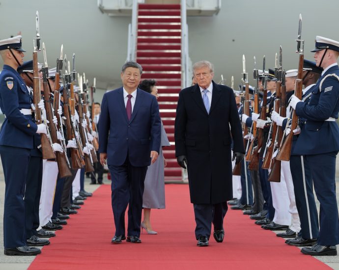 the-traitor-rolls-over-for-china’s-panda-gift
