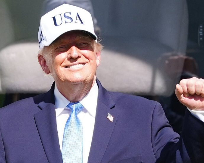 the-traitor-golf-comment-proves-he-can’t-keep-eye-on-ball-of-us.-priorities:-critics