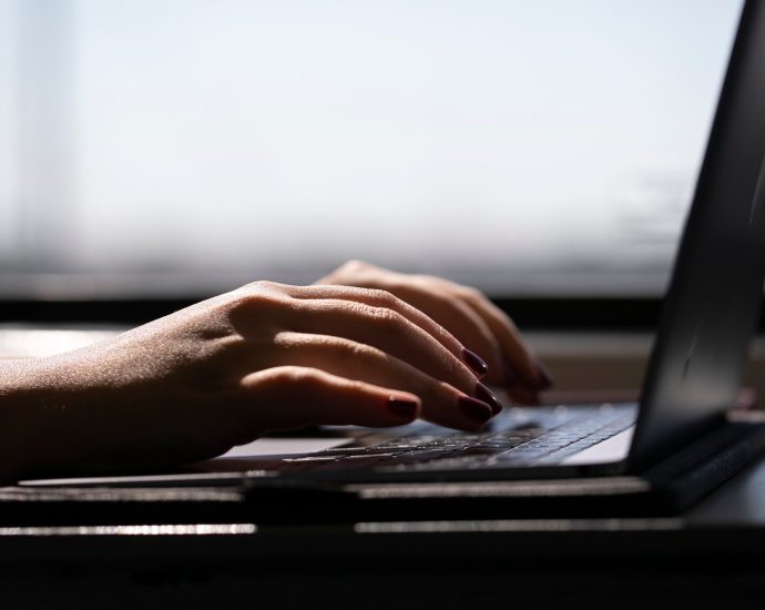 anti-south-asian-‘hate-speech’-has-exploded-online-in-us,-report-finds