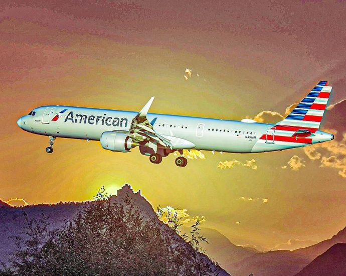 stuck-in-a-middle-seat?-american-airlines-will-now-automatically-move-you-when-a-better-seat-opens