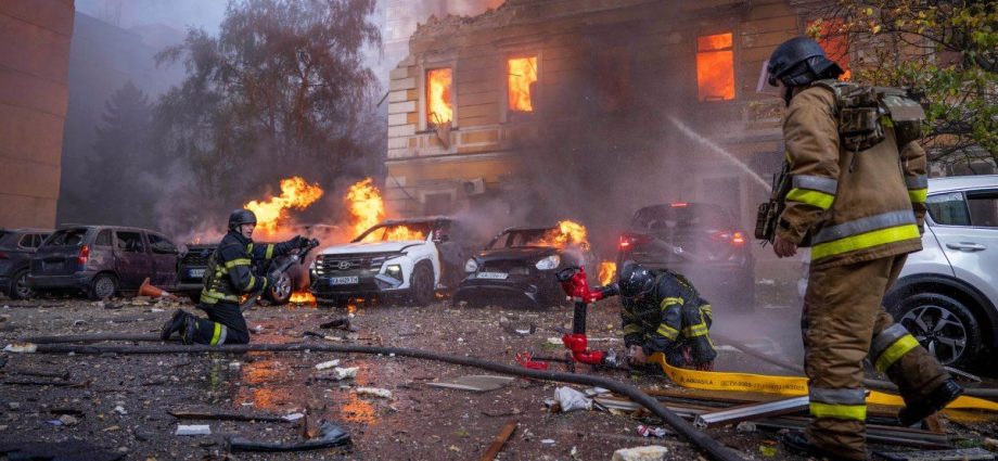 russia-pounds-ukraine’s-kyiv-after-deadly-strike-on-academy-of-sciences